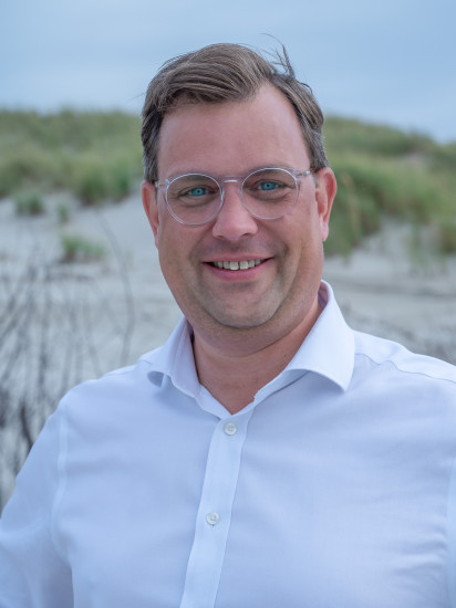 Beisitzer: Tobias Schnippering